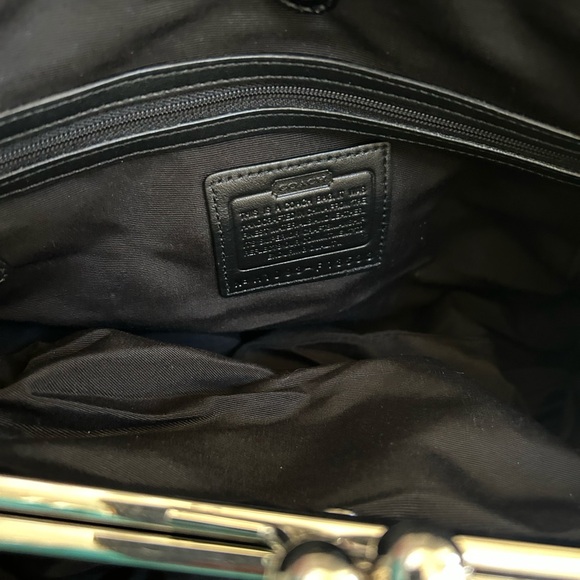 Coach Black and Cream Signature Shoulder Bag - Picture 10 of 15